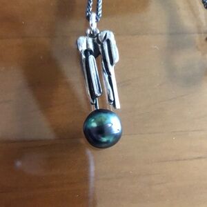 Real Fijian large black pearl, custom design Bryce Canyon
